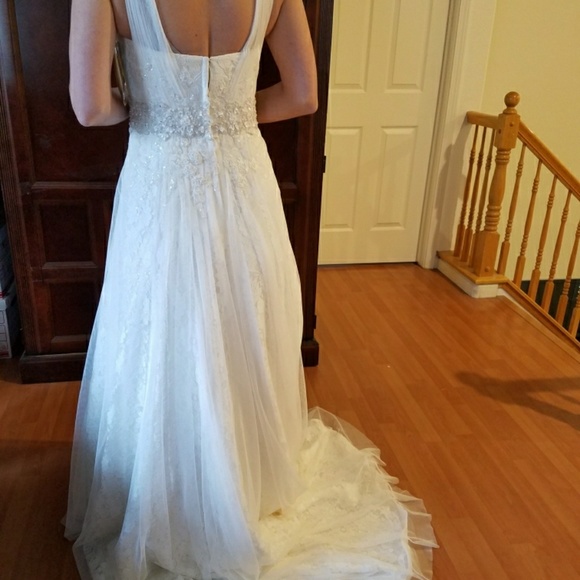 NEW Wedding dress (worn only for this photo) - Picture 3 of 7